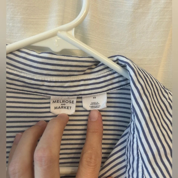 Melrose and Market blue and white striped button down size XS - Picture 5 of 7